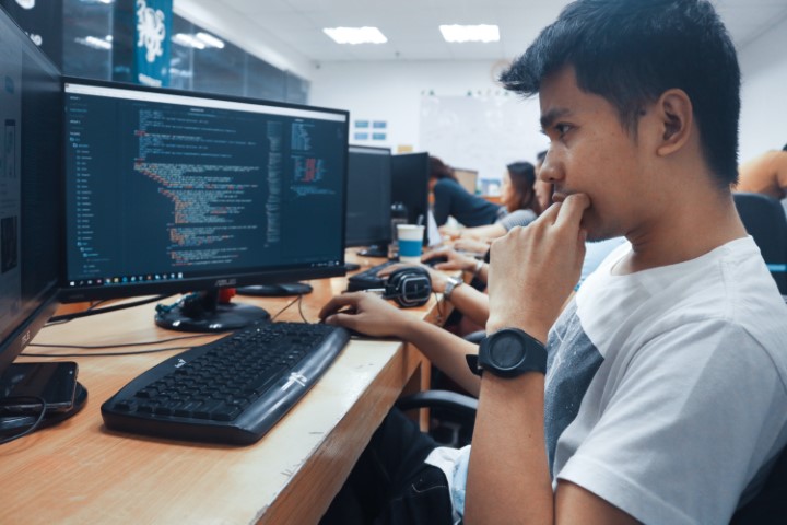 Mahasiswa dan Pemanfaatan Platform Online untuk Mencari Peluang Kerja