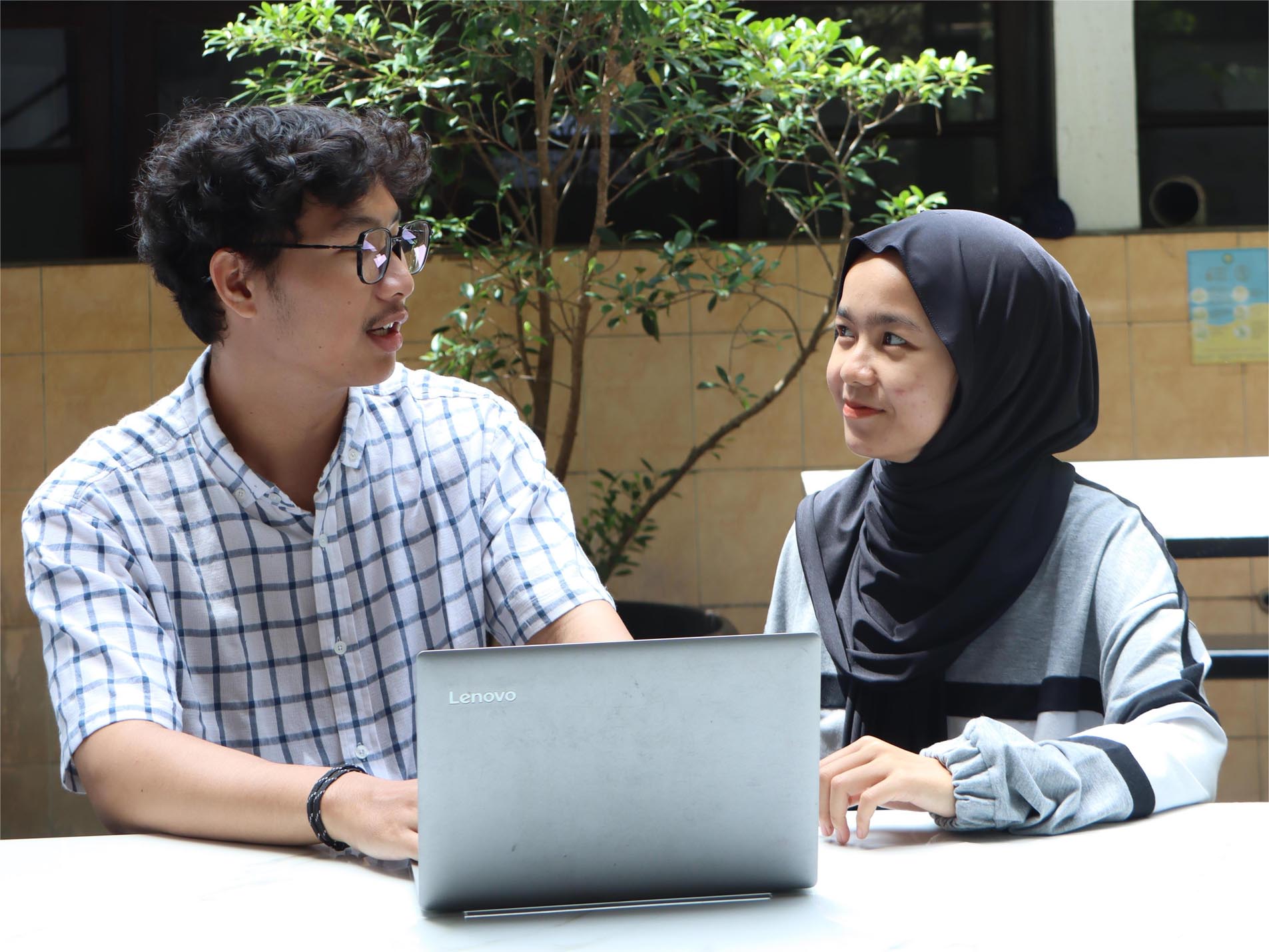 Tertarik Kuliah S1 Sistem Informasi Gratis Sampai Lulus Hanya Dengan Hafal Minimal Dua Juz Al Quran